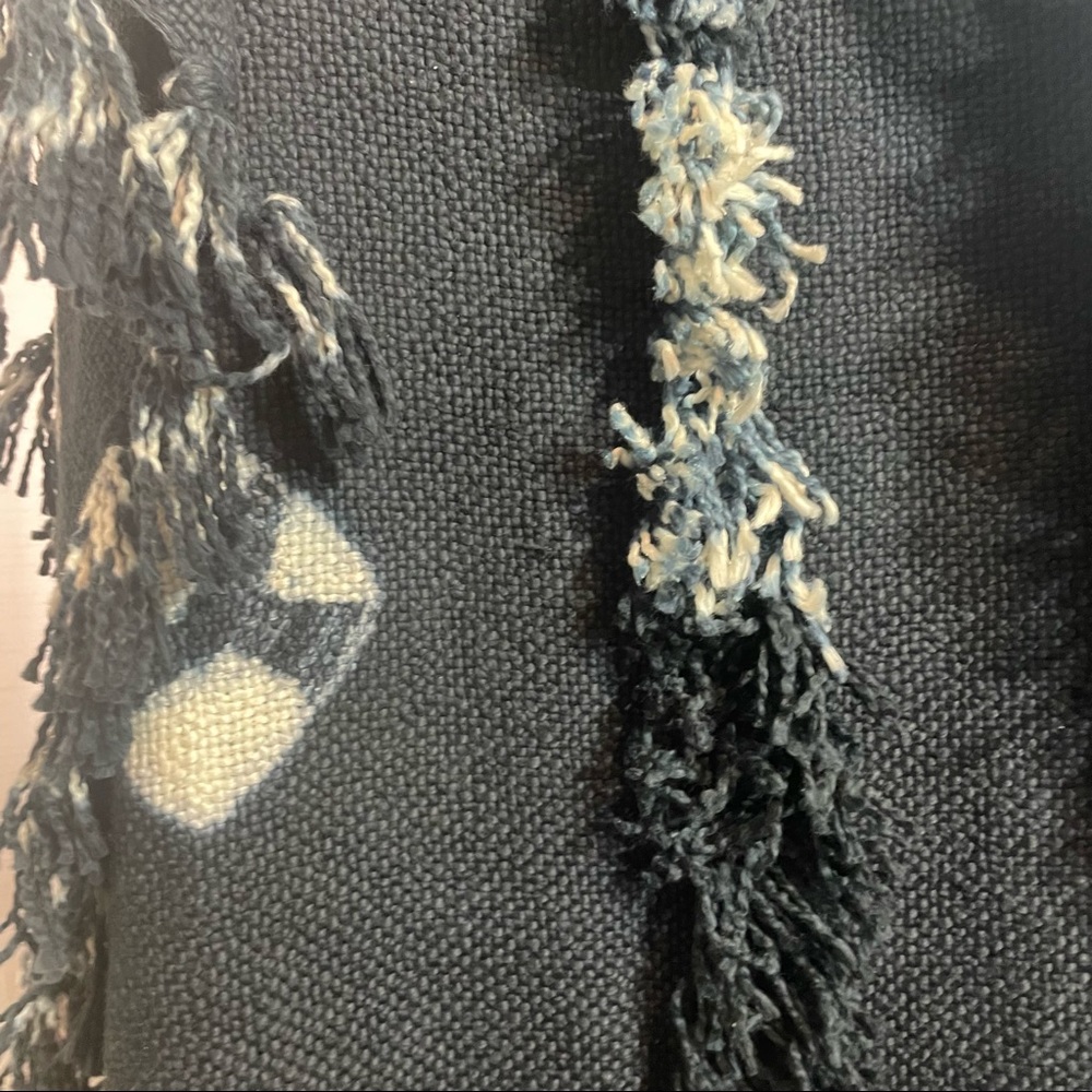 🌿Anthro Tye Die fringe Throw - Picture 6 of 9